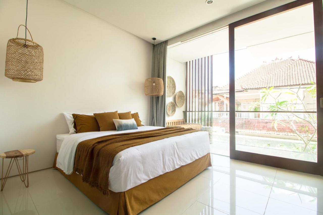 Pelangi 148 Beach Suites 세미냑 외부 사진