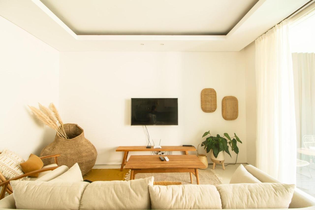 Pelangi 148 Beach Suites 세미냑 외부 사진