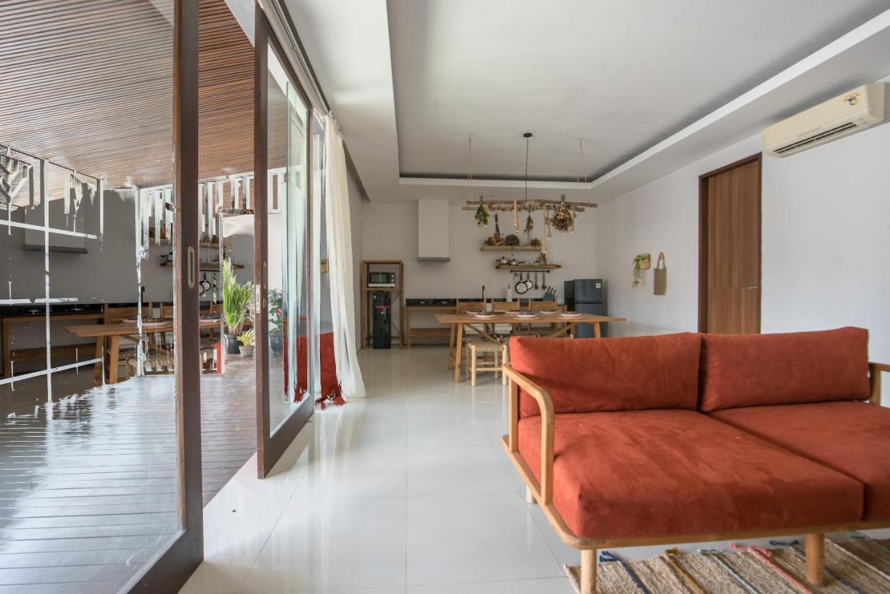 Pelangi 148 Beach Suites 세미냑 외부 사진